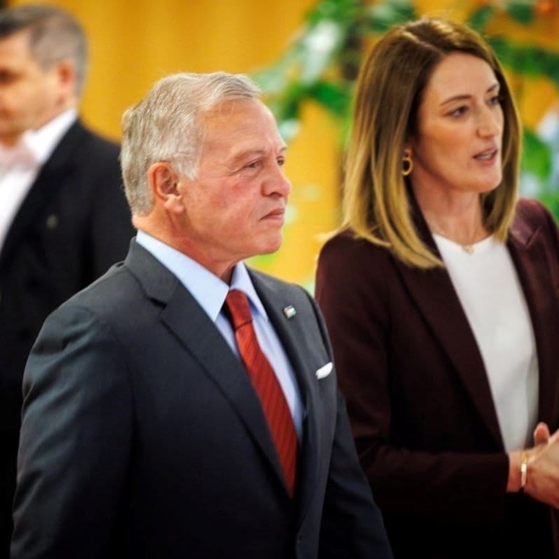 8b3148dc-3805-4e00-bac5-e8a2032269c2