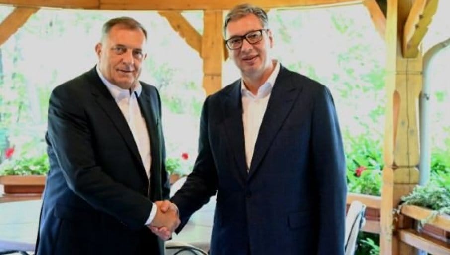 618563_vucic-dodik_f