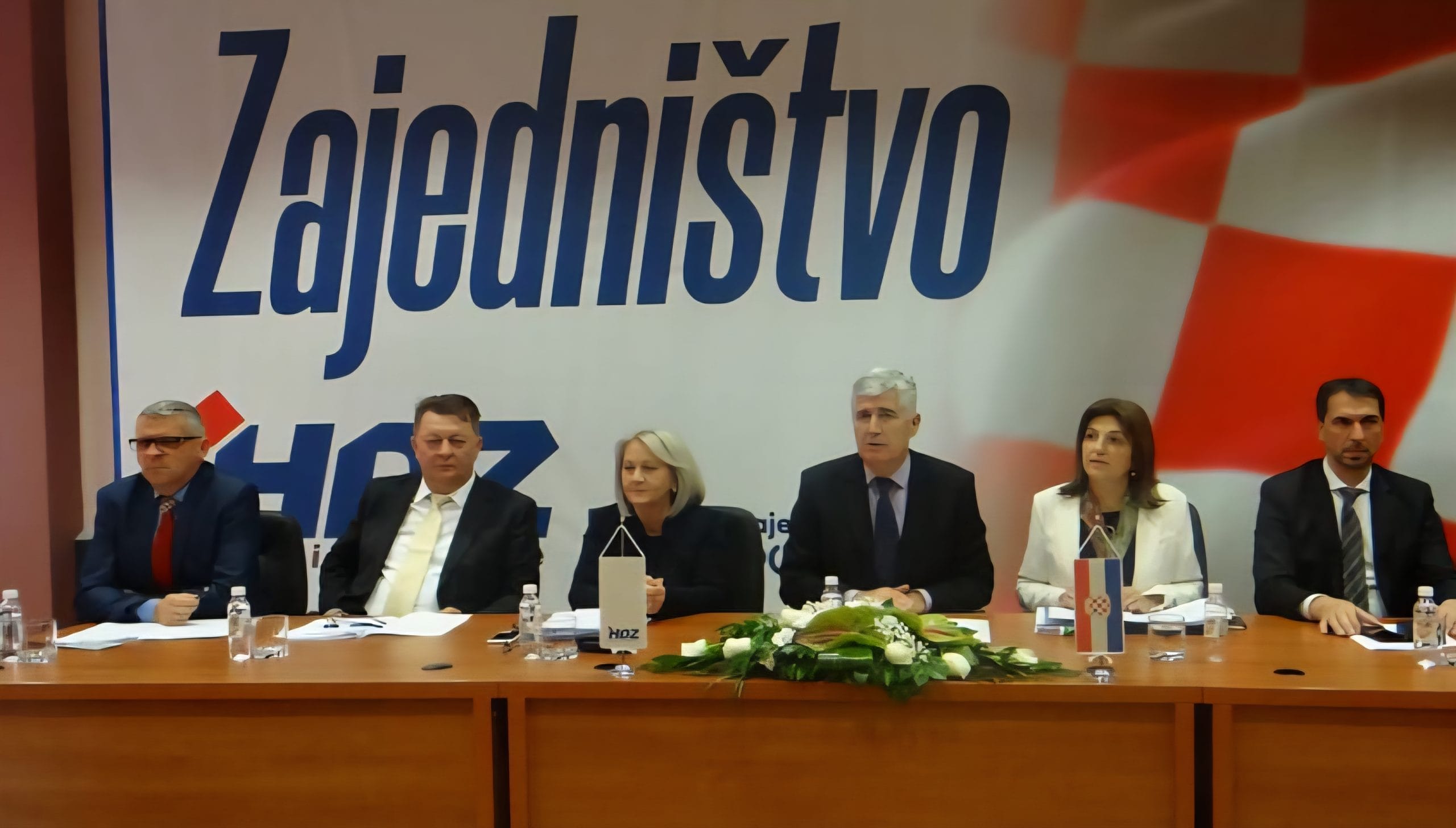 CREATOR: gd-jpeg v1.0 (using IJG JPEG v62), quality = 75?