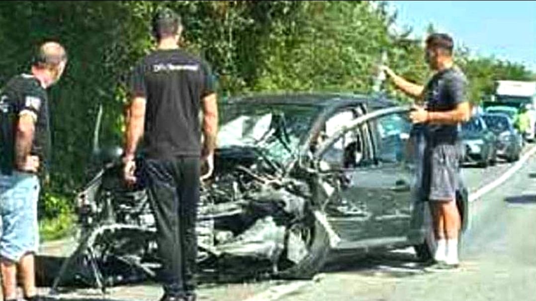 Screenshot_20250913_153808_Photo Editor