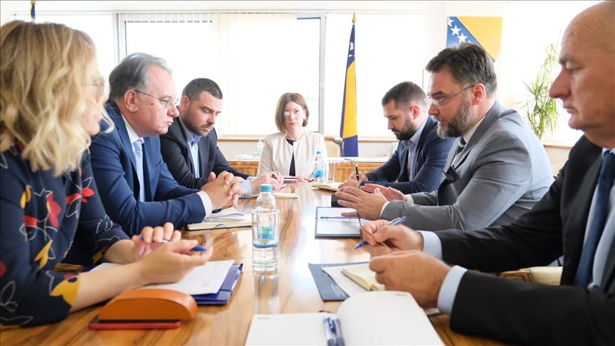 thumbs_b_c_7bdc8d7eb72132bb7374afa0bf4ac14e